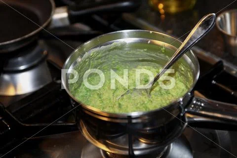 Pea puree Stock Photos