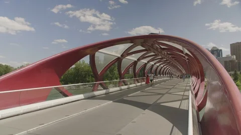 Peace Bridge Calgary 스톡 동영상 128318517