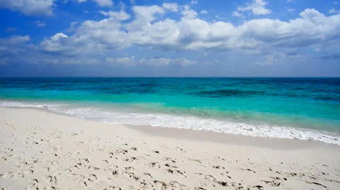 Peaceful beach Stock-Footage 37794239