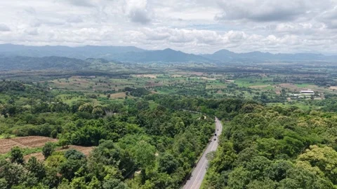 Peaceful Mountain Valley with Cloudy Sky Video stock 316360003