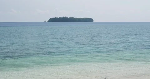 Peaceful tropical beach Video stock 198522243