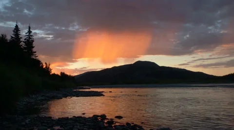 Peach rain at sunset Video stock 29519525