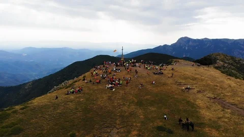 Peak Mountain Gathering 스톡 동영상 114185160