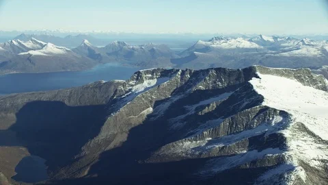 Peaks in The North of Norway Видео 81458073
