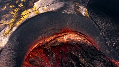Peaks of the Tolbachik volcano Video stock 137036377