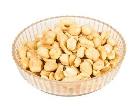 Peanut nuts isolated over white with clipping path Stock-Fotos