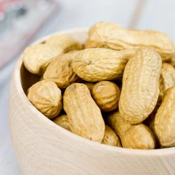 Peanuts in a bowl Foto stock