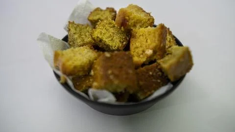 Peanuts in the shape of sweets, paoca, cornmeal cake and peanut butter on br- Foto stock