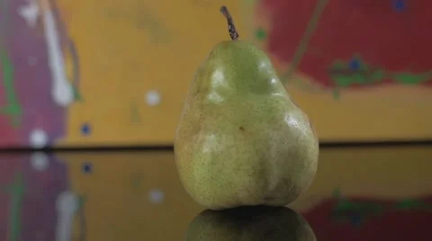 Pear Fruit reflection Video stock 62598004