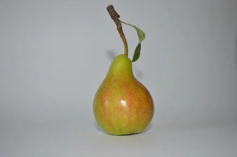 A pear with a green apple Foto stock