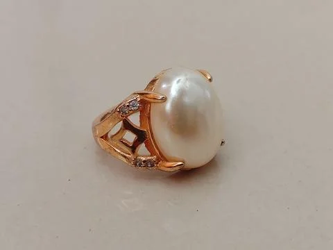 Pearl ring Stock Photos