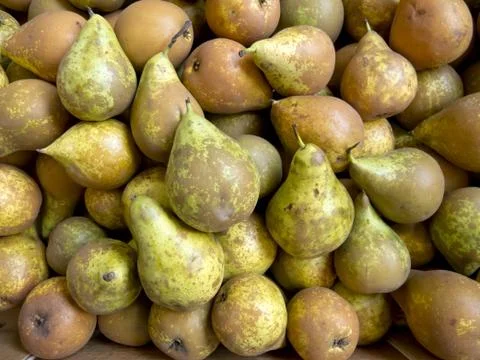 Pears in bulk Stock-Fotos