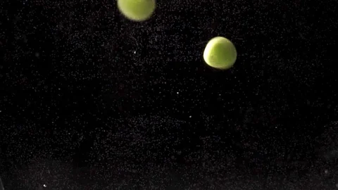 Peas immersed in water Vidéo 127593539