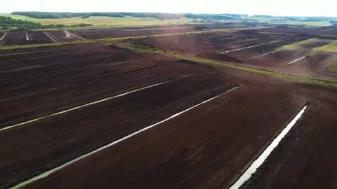 Peat Harvester Tractor on Collecting Extracting Peat. Видео 161412933