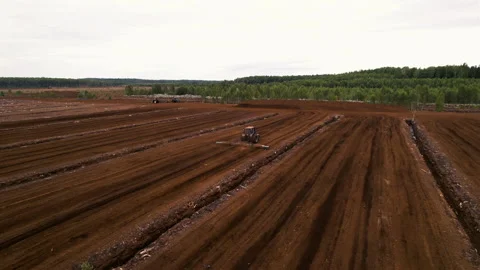 Peat Harvester Tractor on Collecting Extracting Peat. Видео 167388507