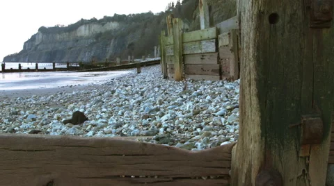 Pebble beach at low tide Vídeo Stock 60774707
