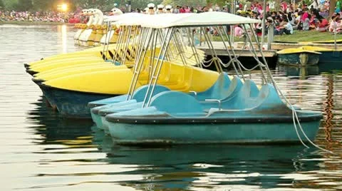 Pedal Boats 스톡 동영상 10111182