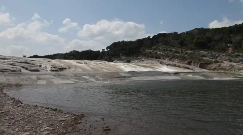 Pedernales Falls State Park. Stockbeeldmateriaal 64256334