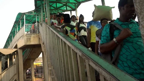 Pedestrian bridge Vídeos de archivo 124236207