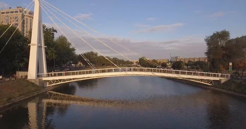 Pedestrian cableway bridge . Video stock 96097514