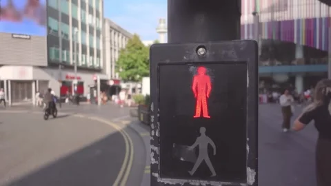 Pedestrian Traffic Light Showing Red Signal on Liverpool Street Video stock 334338282