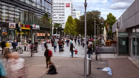 Pedestrian zone Vídeos de archivo 125848498