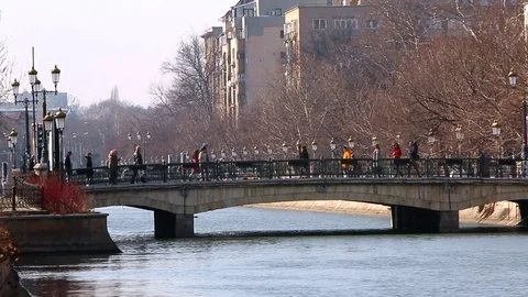 Pedestrians on the bridge Stock Footage 76442508