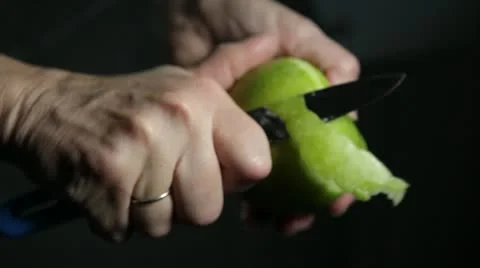 Peeling apple 스톡 동영상 12383613