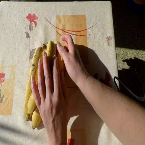 Peeling a Banana Up Close Video stock 69437318