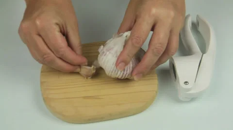Peeling Garlic Timelapse 스톡 동영상 32518966