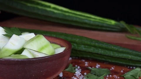 Peeling ketola Stock Footage 76218755