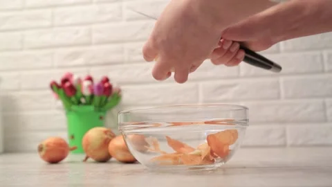 PEELING ONION Stock Footage 155653545