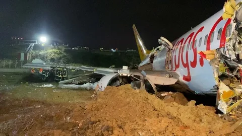 Pegasus Airlines Plane Crash Stock-Footage 125765315