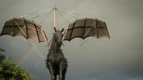 Pegasus statue timelapse with rainbow Vidéo 56515941