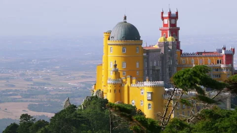 Pena Palace in Sintra Видео 106486962
