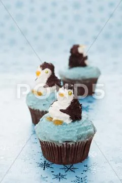Penguin cupcakes Stock Photos