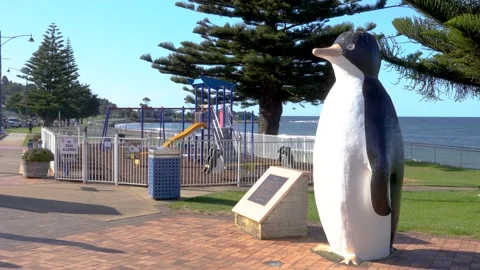 Penguin statue in Penguin (town) 動画素材 201316047
