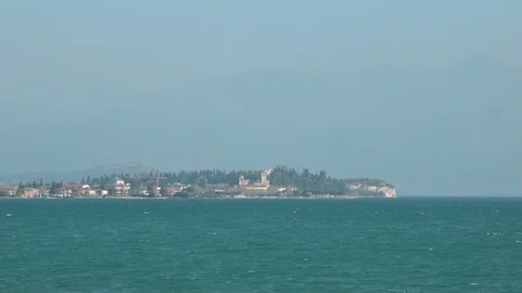 Peninsula of Sirmione 動画素材 107037488