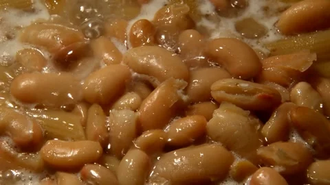Penne rigate pasta with white beans Видео 314586307