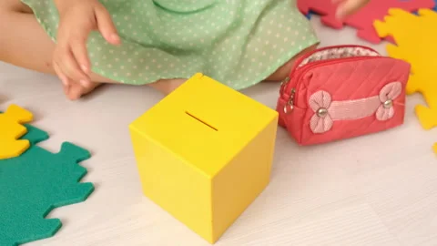 Penny bank 動画素材 134546972