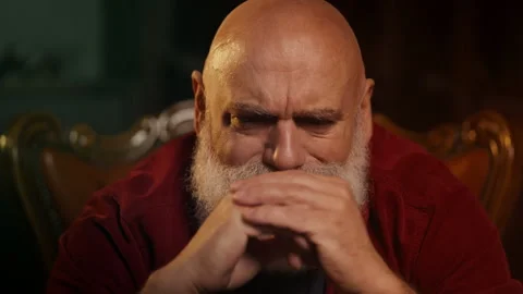 Pensive bearded man in his 50s feels depressed, thinking about divorce Vídeo Stock 346714221