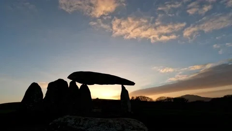 Pentre Ifan Neolithic Monument Sunset 動画素材 169409302