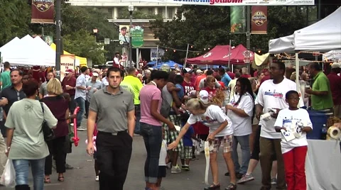 People-23A, crowd, walking &amp; standing Stock Footage 41915334