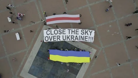 People are asking to close the sky over Ukraine, no war Stock Footage 175442782