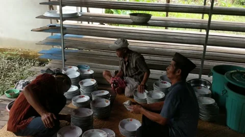People are cleaning dishes Stock Footage 221136857
