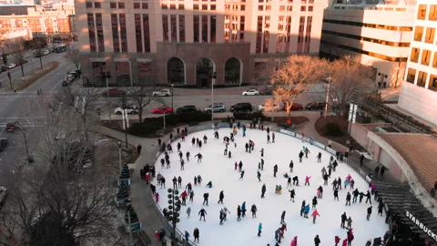 People are skating in Red Arrow Park. View from above Stock-Footage 100469269