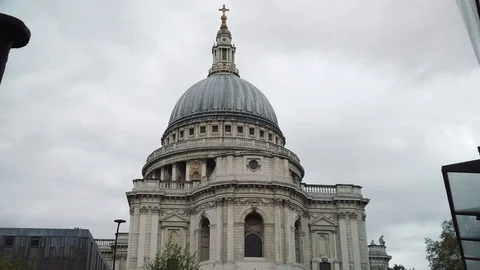 People are walking in front of St Paul's Cathedral in London, UK Stock Footage 113391045