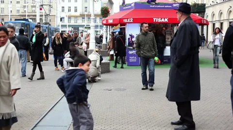 People at Ban Jelačić Square Stock Footage 33140844