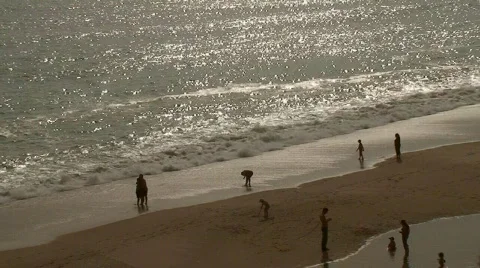 People in the beach 動画素材 117084