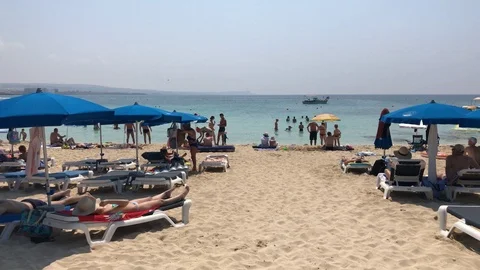 People At The Beach Stock-Footage 116613274